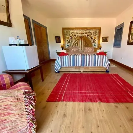 Charm Azenha Dobidos Farm Gospodarstwo agroturystyczne *