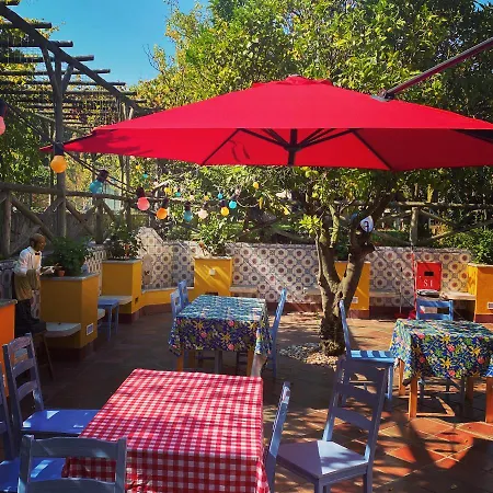 Charm Azenha Dobidos Farm