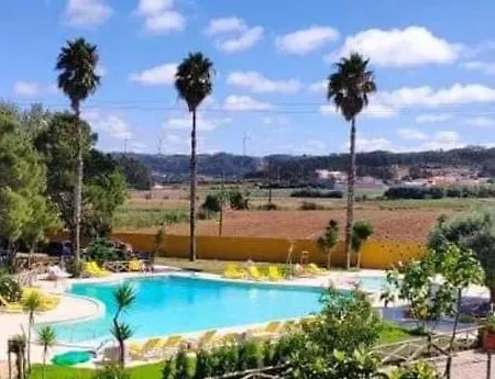 Charm Azenha Dóbidos Farm Farmház *