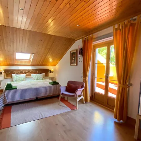 Charm Azenha Dobidos Farm مزرعة للإقامة