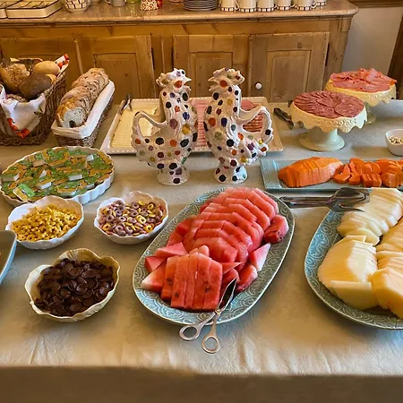 Charm Azenha Dobidos Farm