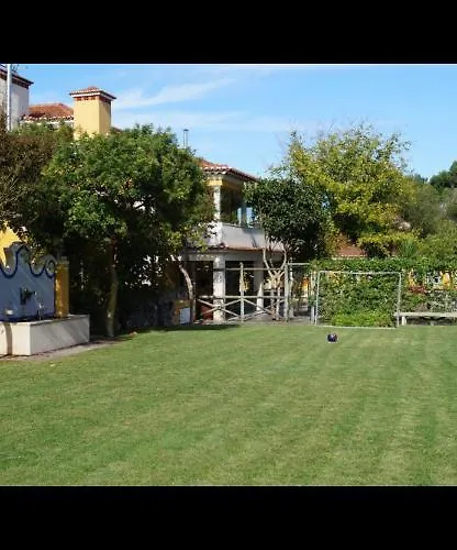 Charm Azenha Dobidos Farm *