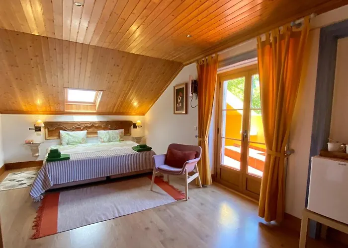 Charm Azenha Dobidos Farm 农家乐